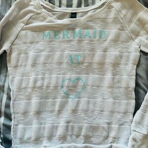 Aeropostale White Sweater Timeless Comfort